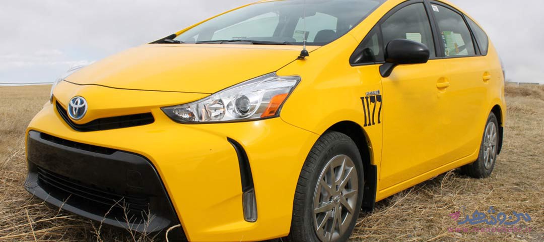 Такси усть илимск телефон. Пежо 408 такси желтое. Ситроен с4 седан желтый такси. Желтое такси. Желтое такси в городе.