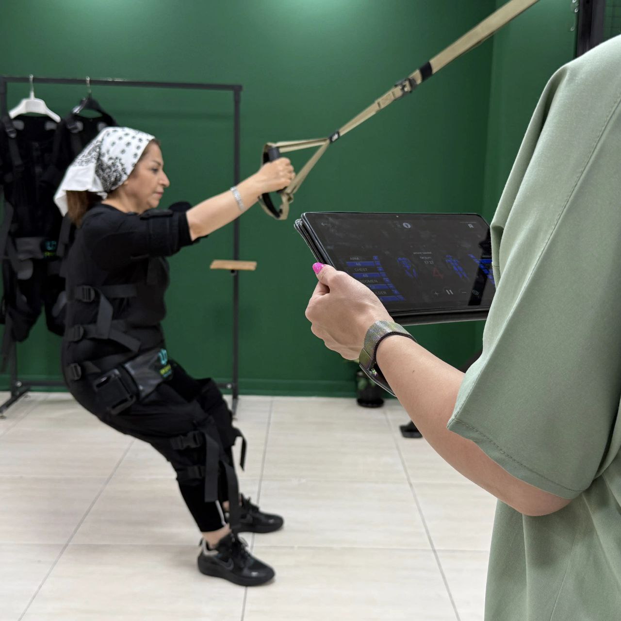 لاغری با دستگاه EMS ایکس بادی